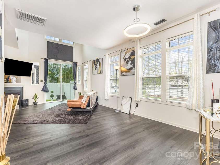 8424 Spirea Court, Charlotte, NC 28215.  MLS# CAR4279664, YatesRealty ID 12659. 