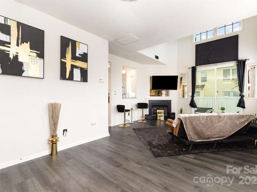 8424 Spirea Court, Charlotte, NC 28215.  MLS# CAR4279664, YatesRealty ID 12659. 