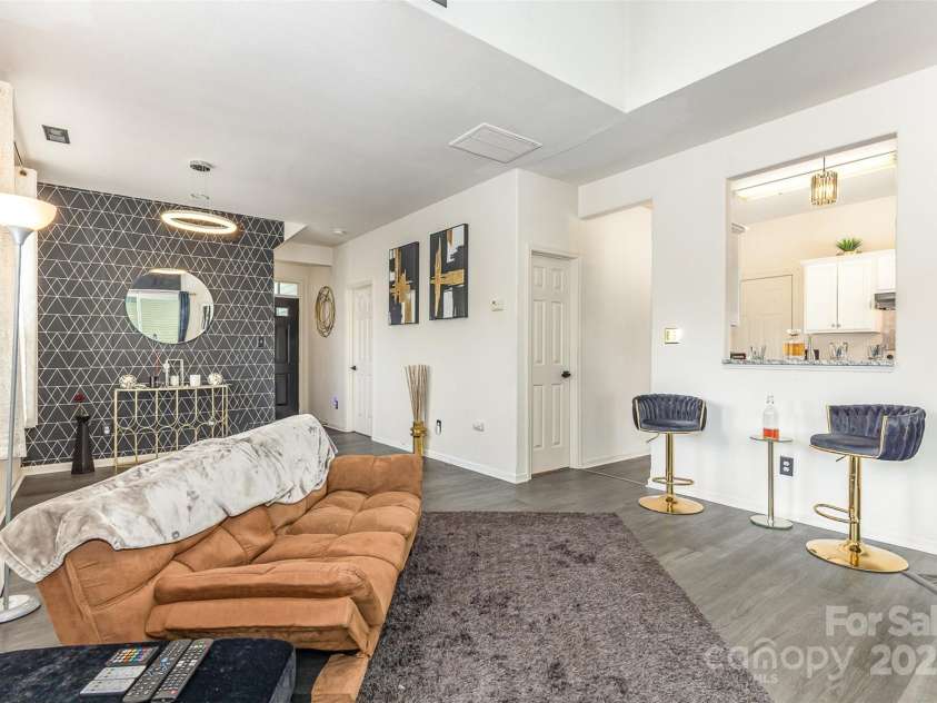 8424 Spirea Court, Charlotte, NC 28215.  MLS# CAR4279664, YatesRealty ID 12659. 