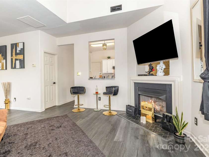 8424 Spirea Court, Charlotte, NC 28215.  MLS# CAR4279664, YatesRealty ID 12659. 