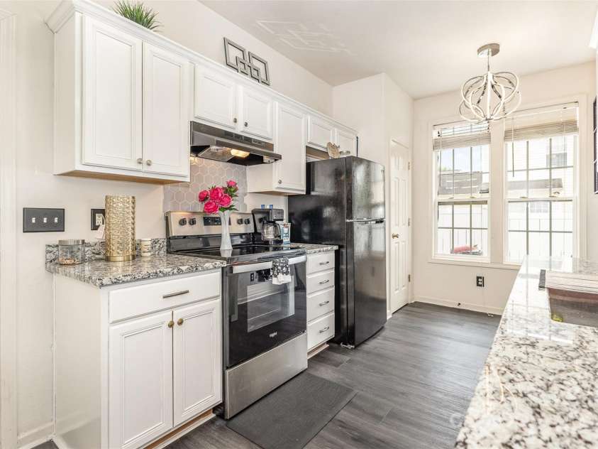 8424 Spirea Court, Charlotte, NC 28215.  MLS# CAR4279664, YatesRealty ID 12659. 