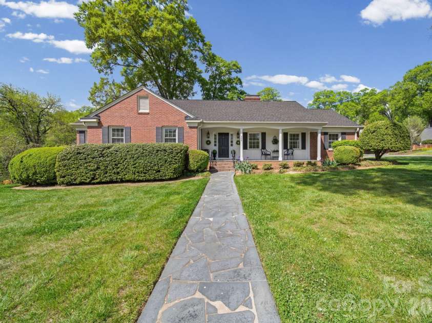 300 11th Avenue, Gastonia, NC 28052.  MLS# CAR4366589, YatesRealty ID 12660. 