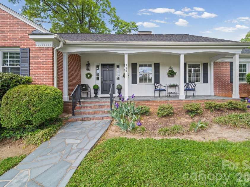 300 11th Avenue, Gastonia, NC 28052.  MLS# CAR4366589, YatesRealty ID 12660. 