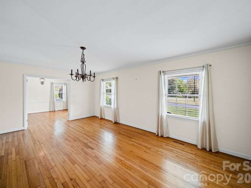 300 11th Avenue, Gastonia, NC 28052.  MLS# CAR4366589, YatesRealty ID 12660. 