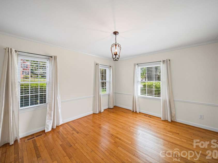 300 11th Avenue, Gastonia, NC 28052.  MLS# CAR4366589, YatesRealty ID 12660. 
