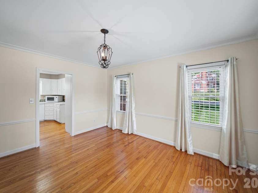 300 11th Avenue, Gastonia, NC 28052.  MLS# CAR4366589, YatesRealty ID 12660. 