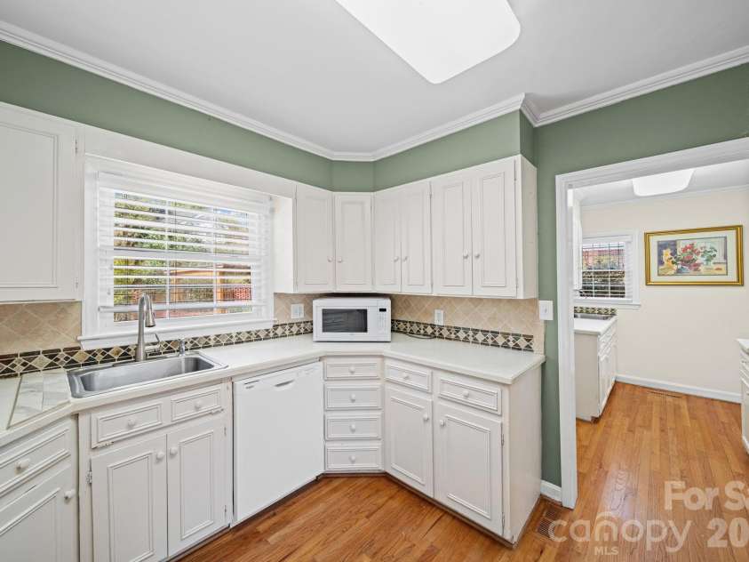 300 11th Avenue, Gastonia, NC 28052.  MLS# CAR4366589, YatesRealty ID 12660. 