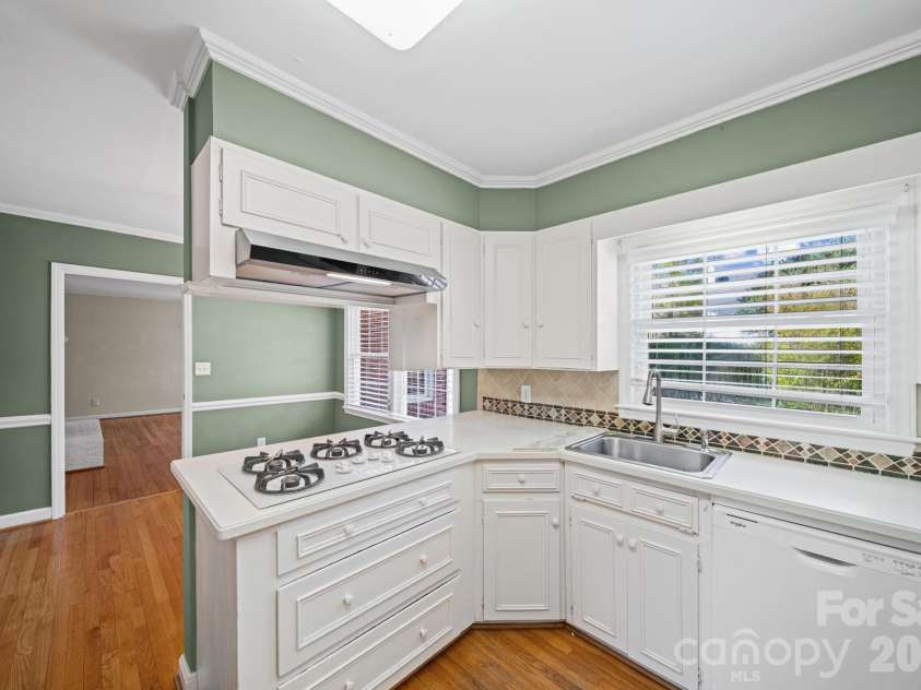 300 11th Avenue, Gastonia, NC 28052.  MLS# CAR4366589, YatesRealty ID 12660. 