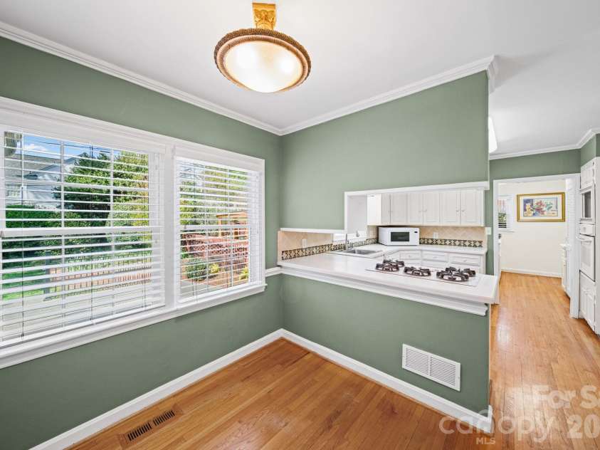 300 11th Avenue, Gastonia, NC 28052.  MLS# CAR4366589, YatesRealty ID 12660. 