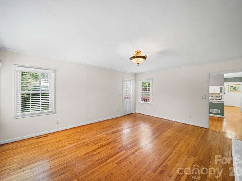 300 11th Avenue, Gastonia, NC 28052.  MLS# CAR4366589, YatesRealty ID 12660. 