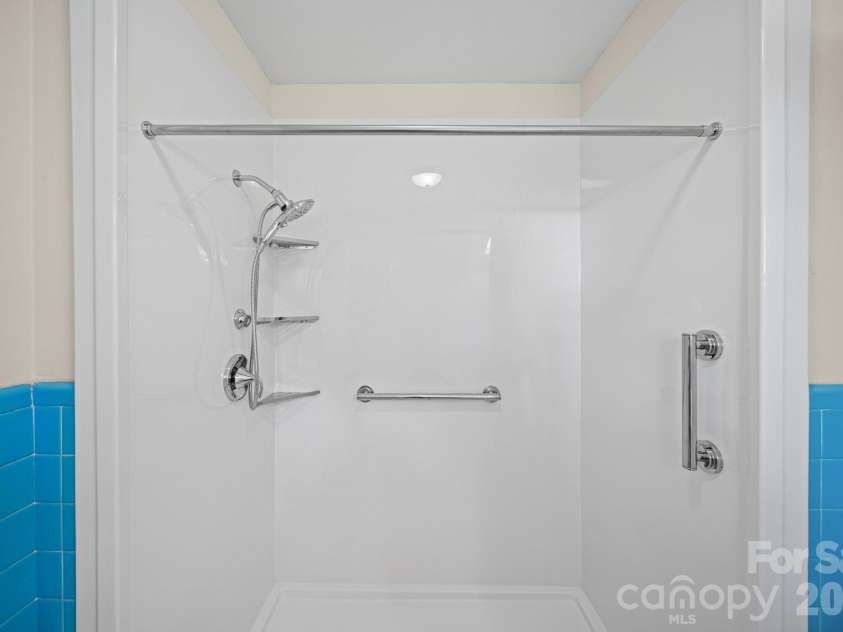 300 11th Avenue, Gastonia, NC 28052.  MLS# CAR4366589, YatesRealty ID 12660. 