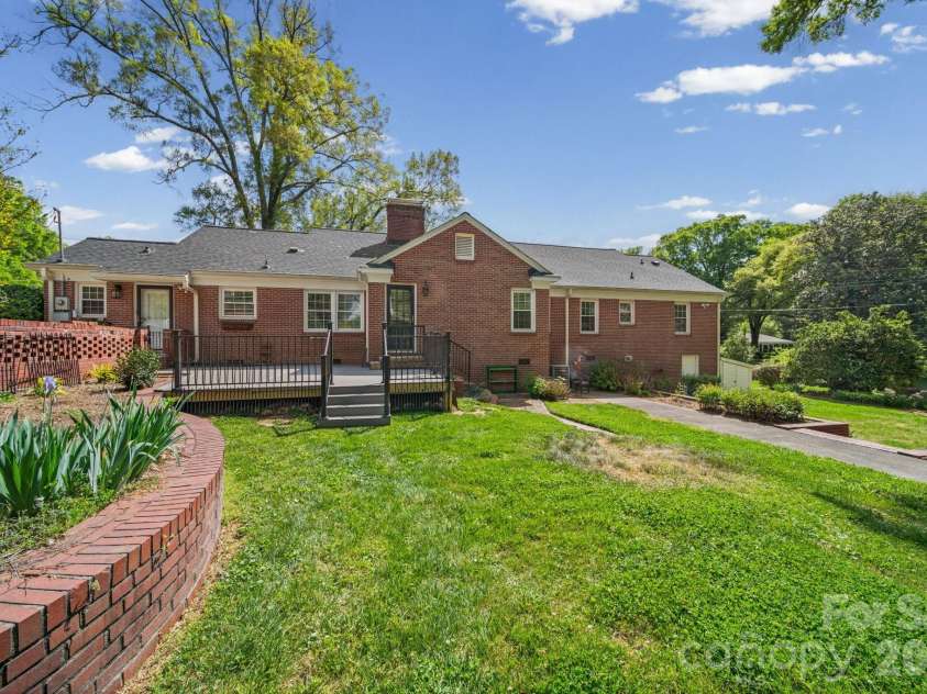 300 11th Avenue, Gastonia, NC 28052.  MLS# CAR4366589, YatesRealty ID 12660. 