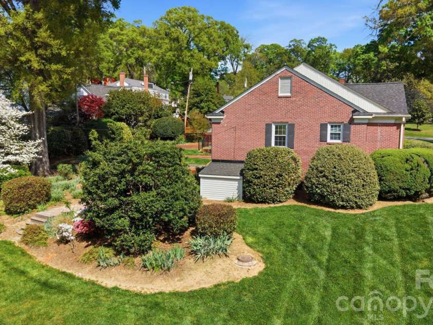 300 11th Avenue, Gastonia, NC 28052.  MLS# CAR4366589, YatesRealty ID 12660. 