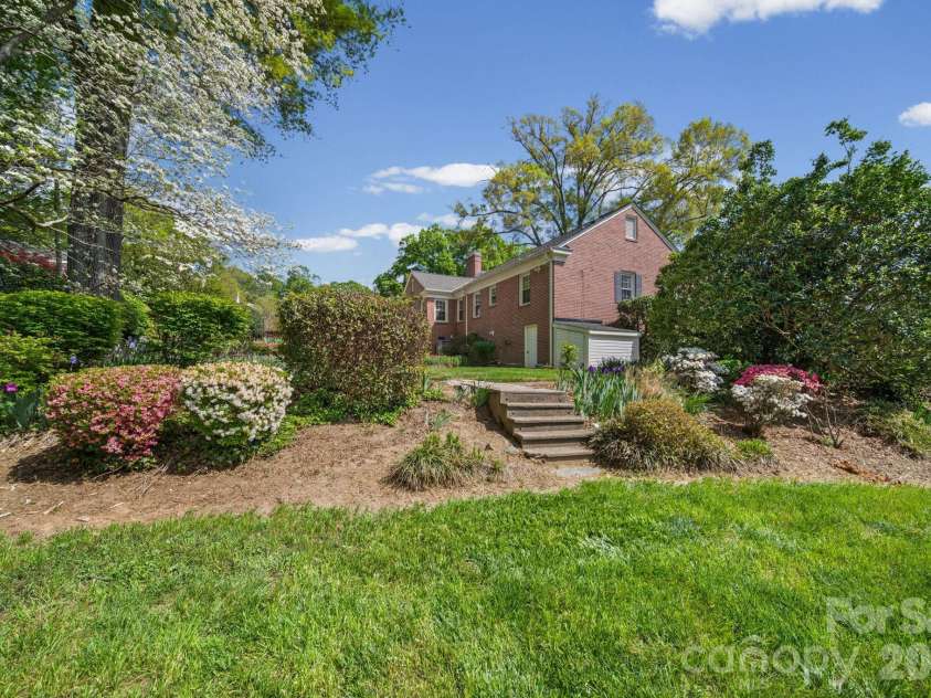 300 11th Avenue, Gastonia, NC 28052.  MLS# CAR4366589, YatesRealty ID 12660. 