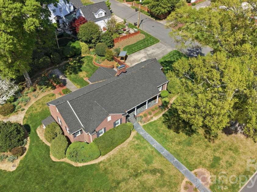 300 11th Avenue, Gastonia, NC 28052.  MLS# CAR4366589, YatesRealty ID 12660. 