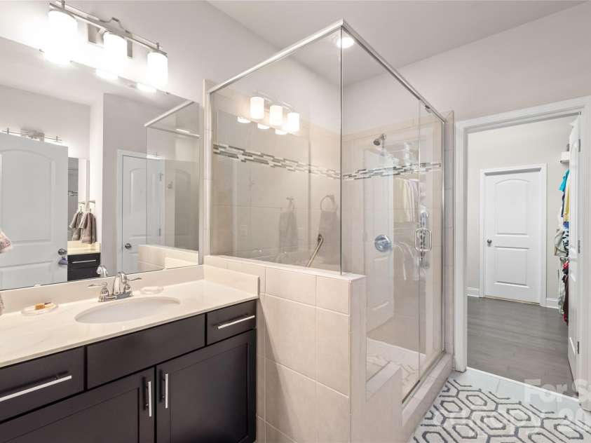 6446 Hove Road, Mint Hill, NC 28227.  MLS# CAR4366035, YatesRealty ID 12661. Primary Bath