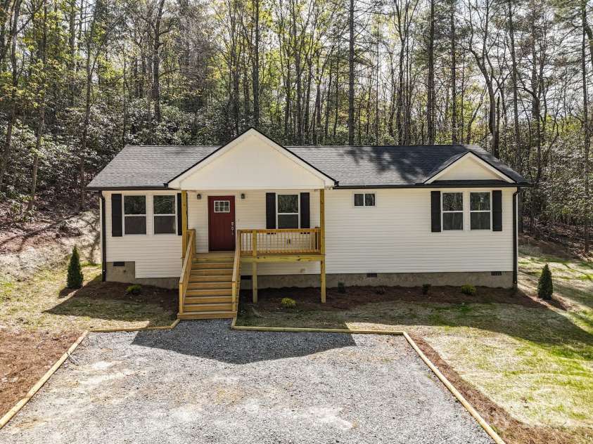 70 Erwin Hill Drive, Etowah, NC 28729.  MLS# CAR4206918, YatesRealty ID 12662. 