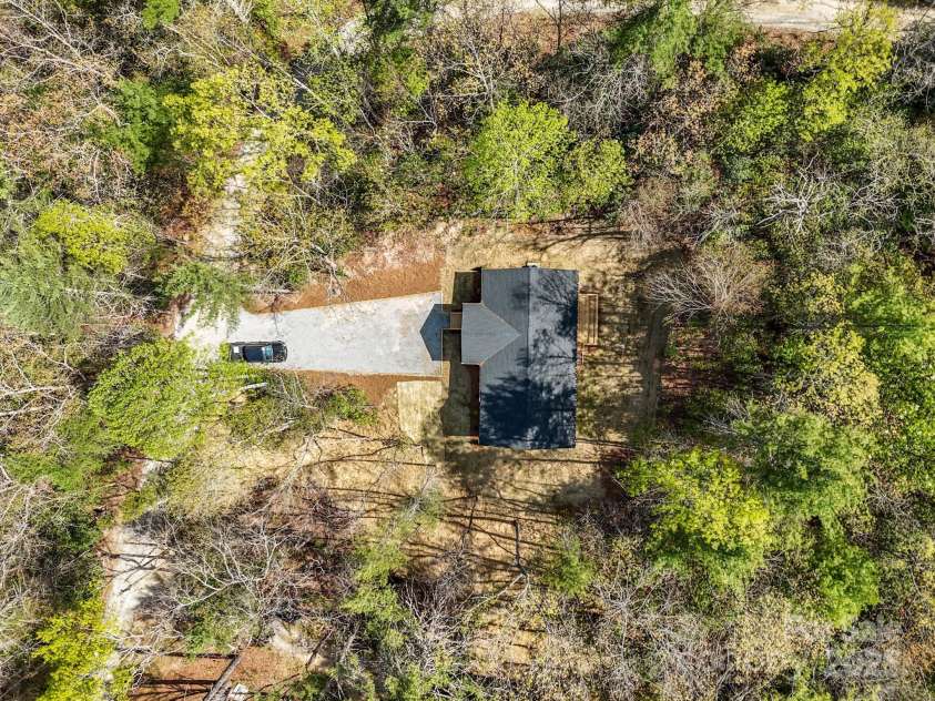 70 Erwin Hill Drive, Etowah, NC 28729.  MLS# CAR4206918, YatesRealty ID 12662. 