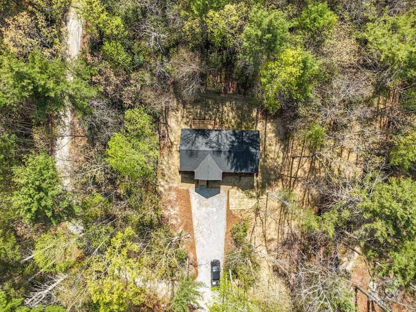 70 Erwin Hill Drive, Etowah, NC 28729.  MLS# CAR4206918, YatesRealty ID 12662. 