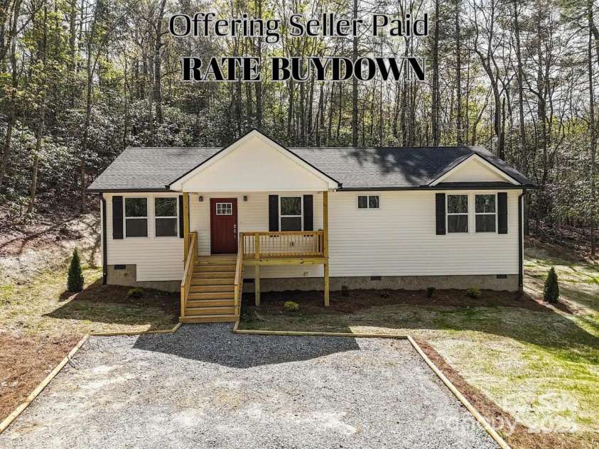 70 Erwin Hill Drive, Etowah, NC 28729.  MLS# CAR4206918, YatesRealty ID 12662. 