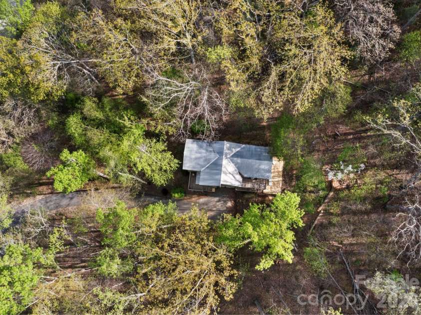 291 Webb Cove Road, Asheville, NC 28804.  MLS# CAR4369925, YatesRealty ID 12663. 