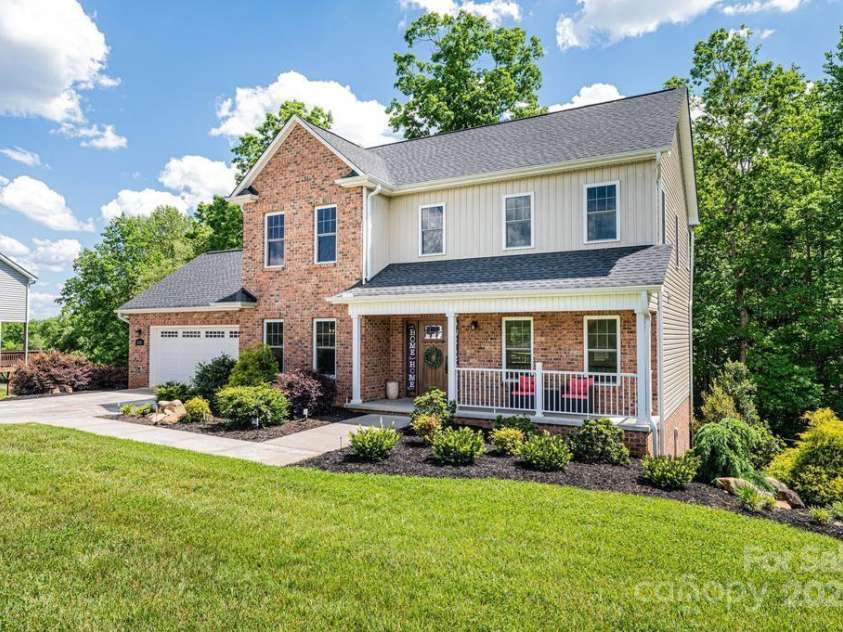 5173 Oak Circle, Granite Falls, NC 28630.  MLS# CAR4256607, YatesRealty ID 12664. 