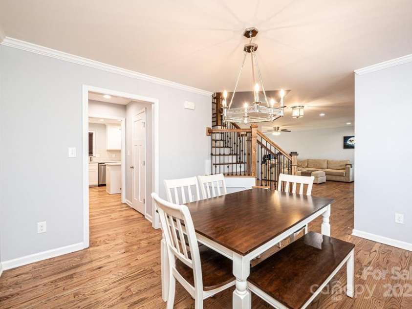 5173 Oak Circle, Granite Falls, NC 28630.  MLS# CAR4256607, YatesRealty ID 12664. 