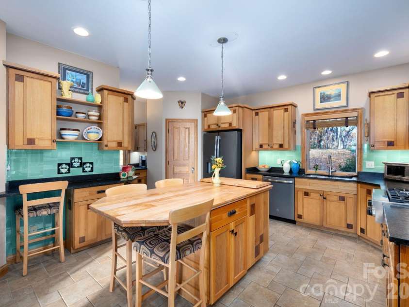 105 Avondale Heights Road, Asheville, NC 28803.  MLS# CAR4351474, YatesRealty ID 12665. Spacious open kitchen