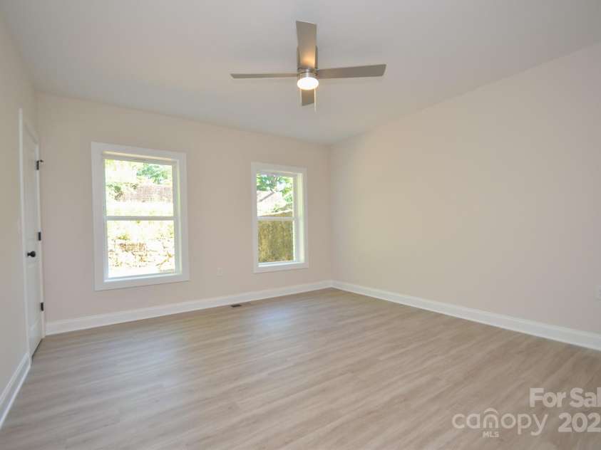 307 Catawba Street, Lancaster, SC 29720.  MLS# CAR4252824, YatesRealty ID 12665. 