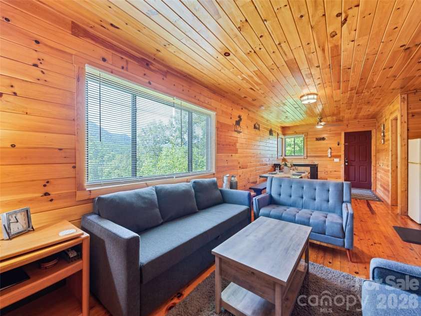 299 Blue Ridge Parkway, Bryson City, NC 28713.  MLS# CAR4371045, YatesRealty ID 12668. 