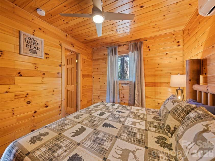299 Blue Ridge Parkway, Bryson City, NC 28713.  MLS# CAR4371045, YatesRealty ID 12668. 