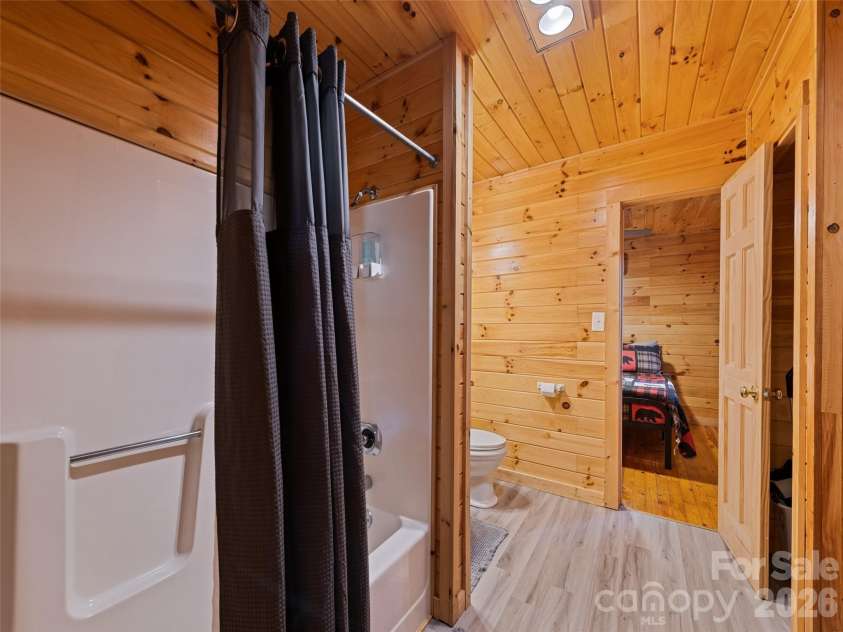 299 Blue Ridge Parkway, Bryson City, NC 28713.  MLS# CAR4371045, YatesRealty ID 12668. 