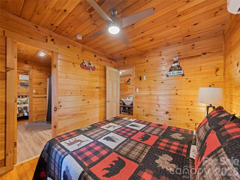 299 Blue Ridge Parkway, Bryson City, NC 28713.  MLS# CAR4371045, YatesRealty ID 12668. 