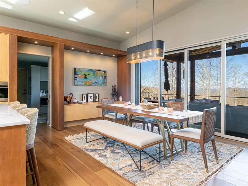 391 High Hickory Trail, Swannanoa, NC 28778.  MLS# CAR4255021, YatesRealty ID 12669. Dining Room
