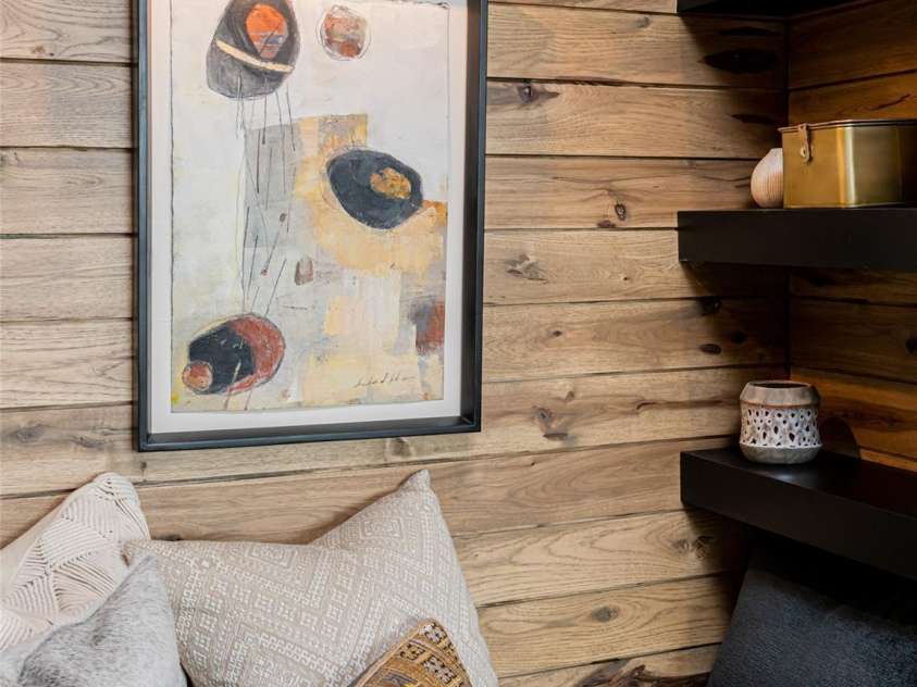 391 High Hickory Trail, Swannanoa, NC 28778.  MLS# CAR4255021, YatesRealty ID 12669. Reading Nook - Lower Level