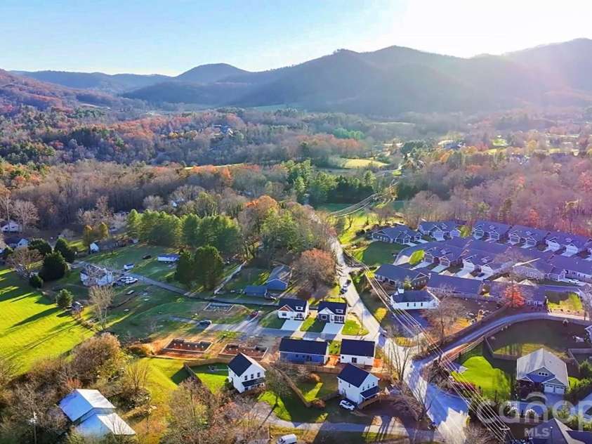 205 Southern Charm Road, Arden, NC 28704.  MLS# CAR4390633, YatesRealty ID 1267. 