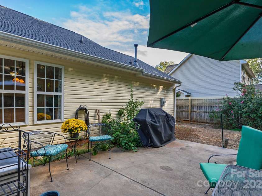 541 Stonehenge Drive, Rock Hill, SC 29730.  MLS# CAR4313066, YatesRealty ID 1267. 