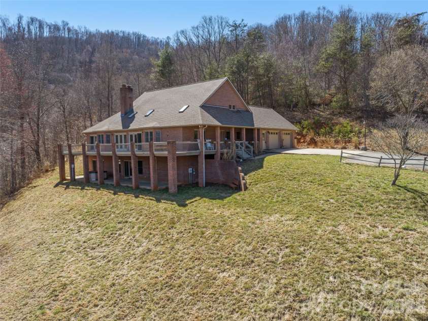 126 Hillcrest Drive, Barnardsville, NC 28709.  MLS# CAR4350780, YatesRealty ID 12670. 