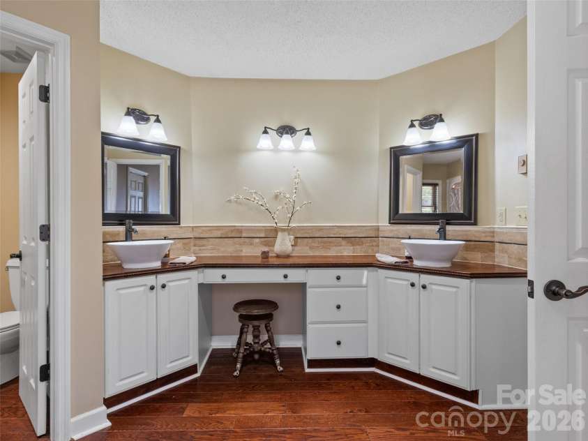 126 Hillcrest Drive, Barnardsville, NC 28709.  MLS# CAR4350780, YatesRealty ID 12670. 