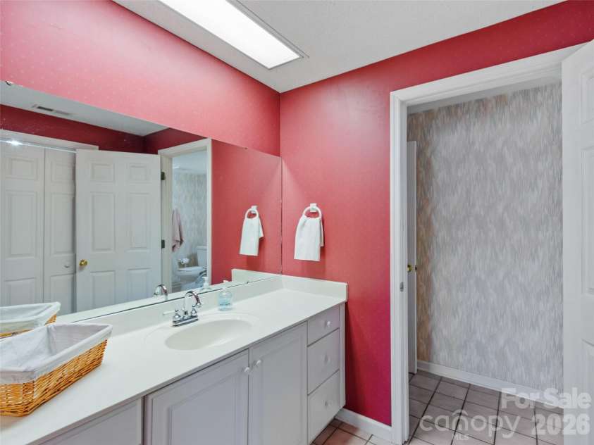 126 Hillcrest Drive, Barnardsville, NC 28709.  MLS# CAR4350780, YatesRealty ID 12670. 