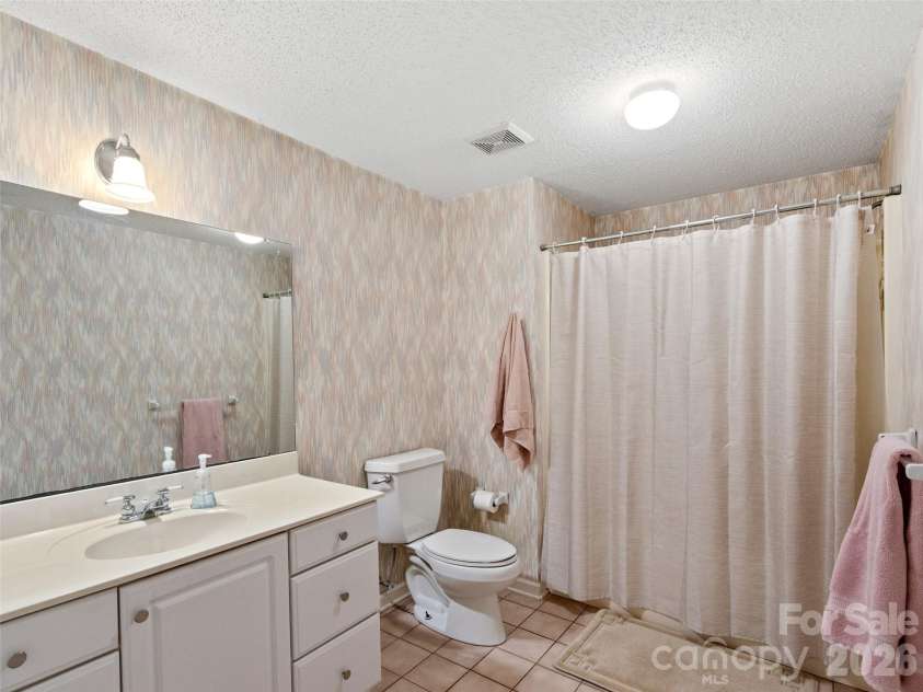 126 Hillcrest Drive, Barnardsville, NC 28709.  MLS# CAR4350780, YatesRealty ID 12670. 