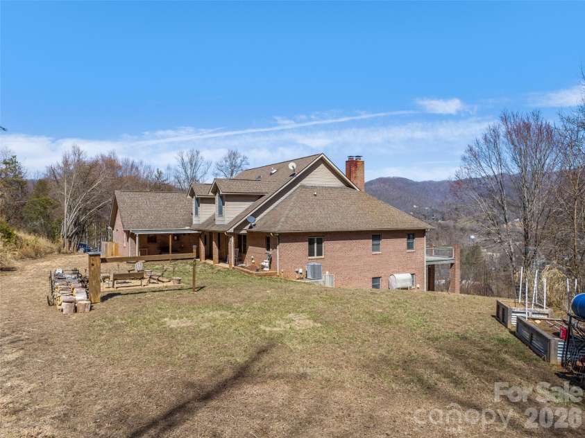 126 Hillcrest Drive, Barnardsville, NC 28709.  MLS# CAR4350780, YatesRealty ID 12670. 