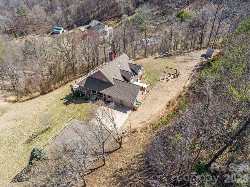 126 Hillcrest Drive, Barnardsville, NC 28709.  MLS# CAR4350780, YatesRealty ID 12670. 