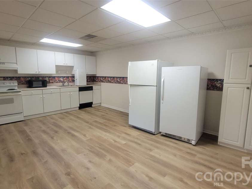 126 Hillcrest Drive, Barnardsville, NC 28709.  MLS# CAR4350780, YatesRealty ID 12670. 