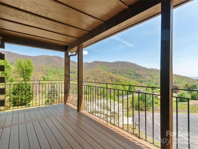 213 Rice Drive, Waynesville, NC 28785.  MLS# CAR4253584, YatesRealty ID 12670. 