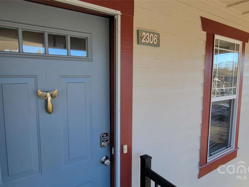 2306 Deermouse Way, Hendersonville, NC 28792.  MLS# CAR4205142, YatesRealty ID 12671. 