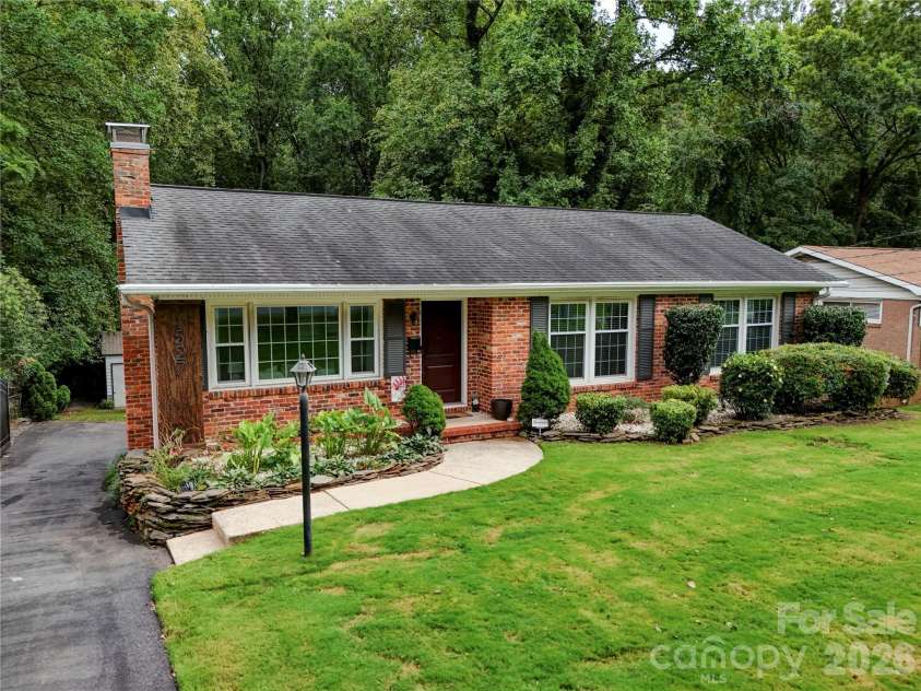 1527 Burnley Road, Charlotte, NC 28210.  MLS# CAR4291337, YatesRealty ID 12672. 