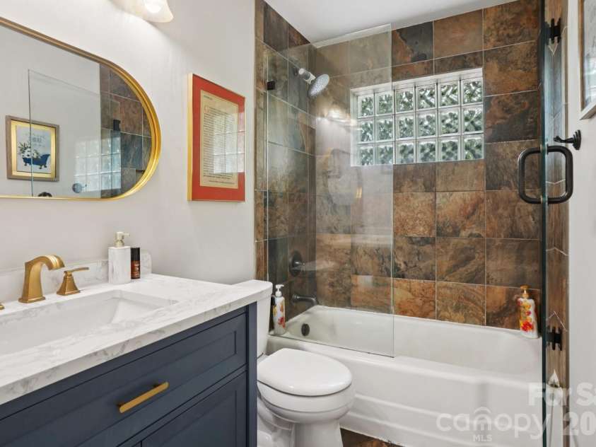 1527 Burnley Road, Charlotte, NC 28210.  MLS# CAR4291337, YatesRealty ID 12672. 