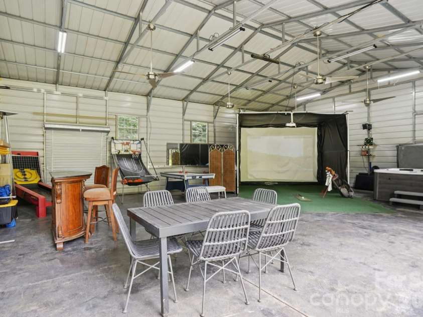 1527 Burnley Road, Charlotte, NC 28210.  MLS# CAR4291337, YatesRealty ID 12672. 