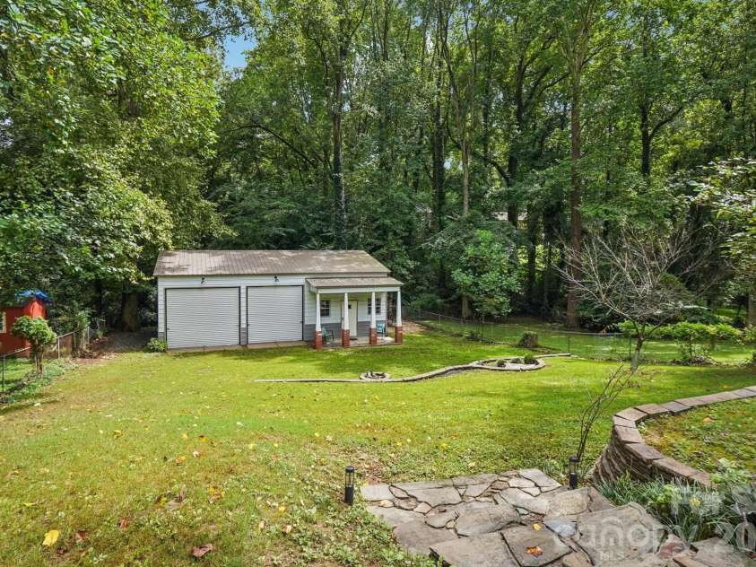 1527 Burnley Road, Charlotte, NC 28210.  MLS# CAR4291337, YatesRealty ID 12672. 